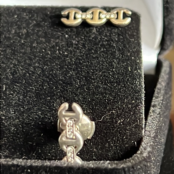 Hoorsenbuhs sterling earrings toggle with diamonds - Picture 15 of 16